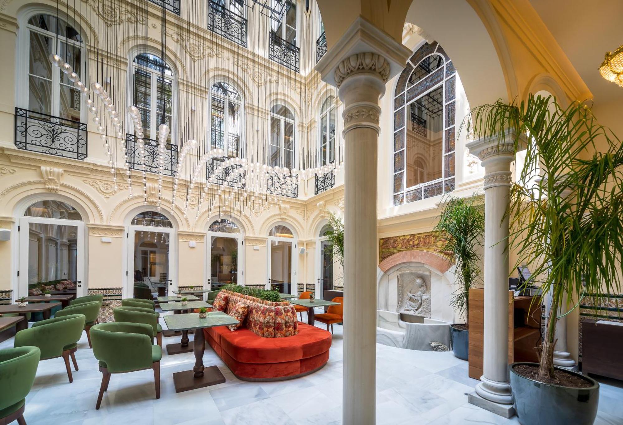Palacio Gran Via, A Royal Hideaway Hotel กรานาดา ภายนอก รูปภาพ